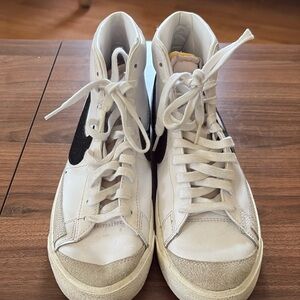 Nike Blazer Mid ‘77